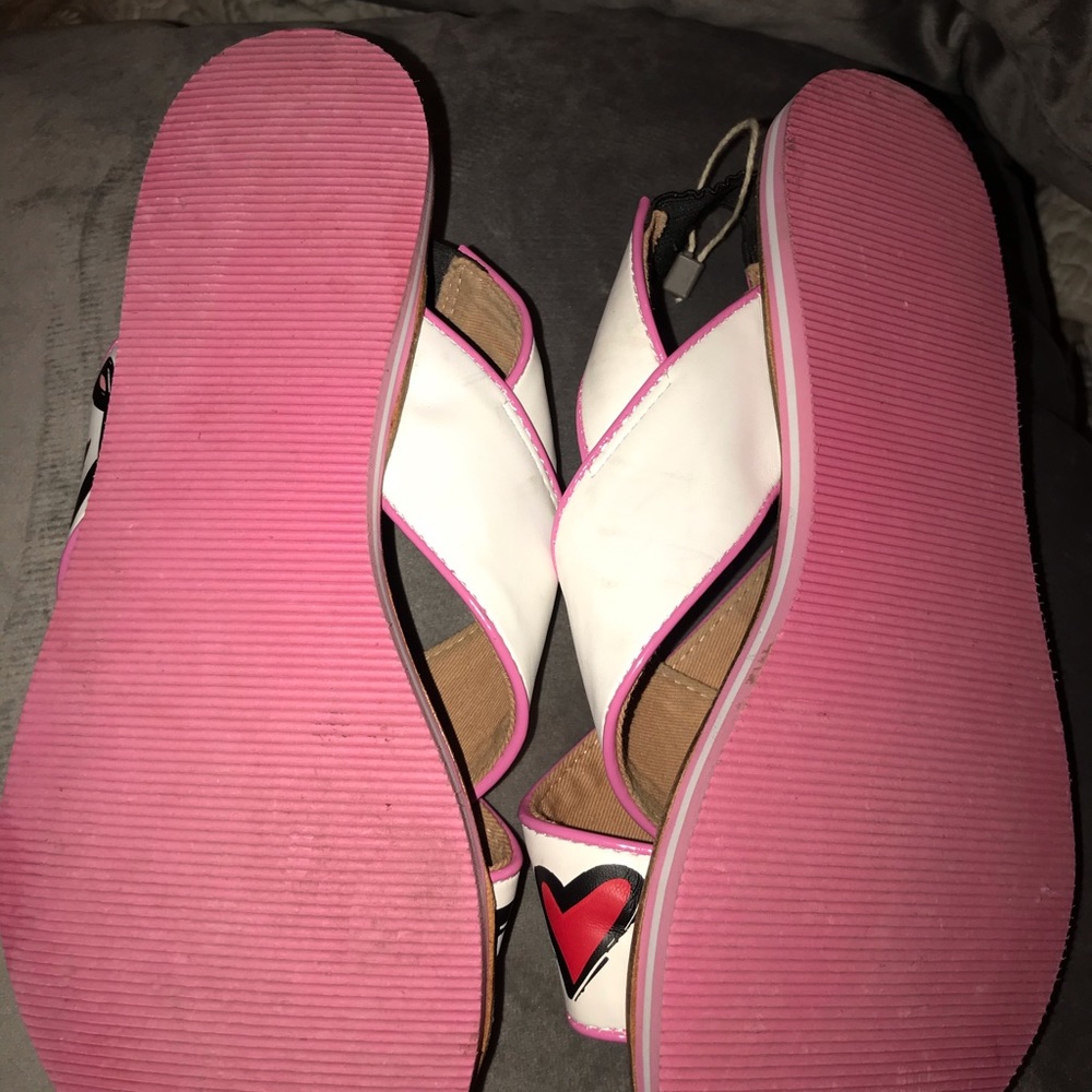 Designer slippers - Picture 3 of 4